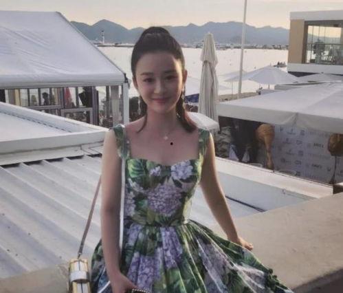 娱乐吃瓜的女配,从娱乐吃瓜到娱乐圈女王