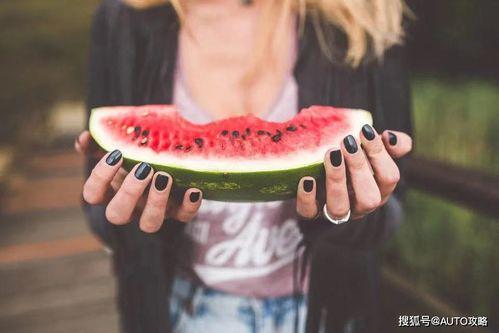 娱乐吃瓜君折耳,折耳背后的惊人真相